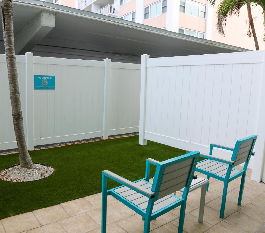 Winter The Dolphin'S Beach Club, Ascend Hotel Collection Clearwater Beach Zewnętrze zdjęcie
