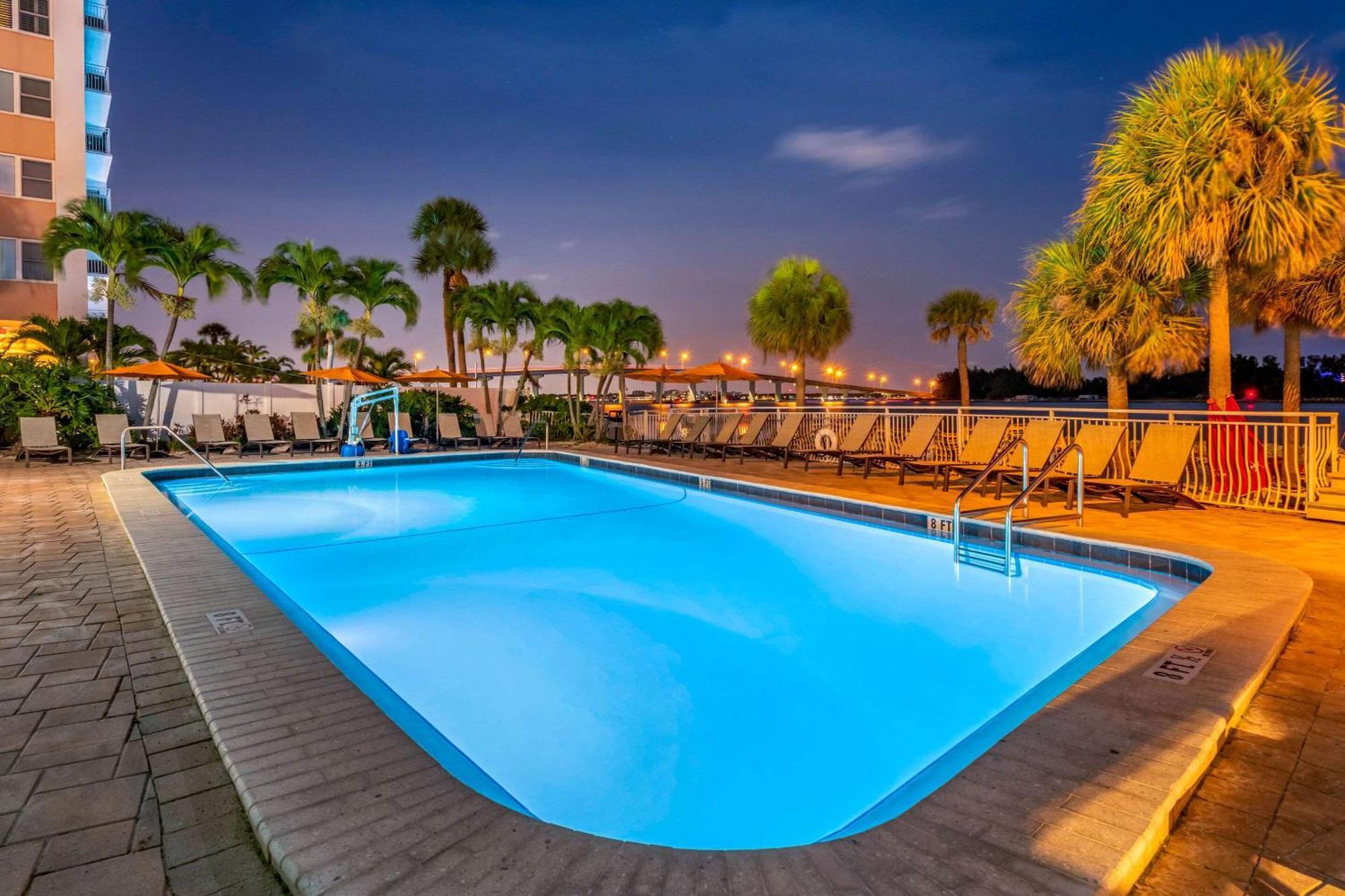 Winter The Dolphin'S Beach Club, Ascend Hotel Collection Clearwater Beach Zewnętrze zdjęcie